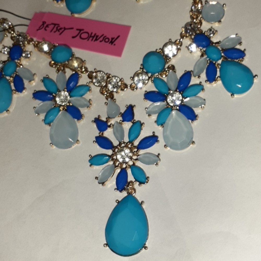 SOLD SOLD SOLD  Betsey Johnson 3 Piece Set - Picture 3 of 5